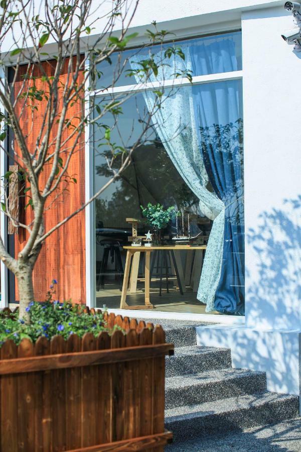 Admiring Island Apartment Тайнан Екстериор снимка